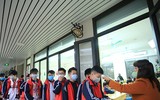Hà Nội: Học sinh được đo nhiệt độ, sát khuẩn tay trước khi vào lớp học